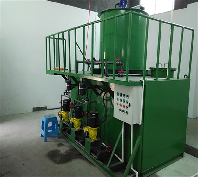 凈水設(shè)備過濾掉一份雜質(zhì)，身體就少一份危害。